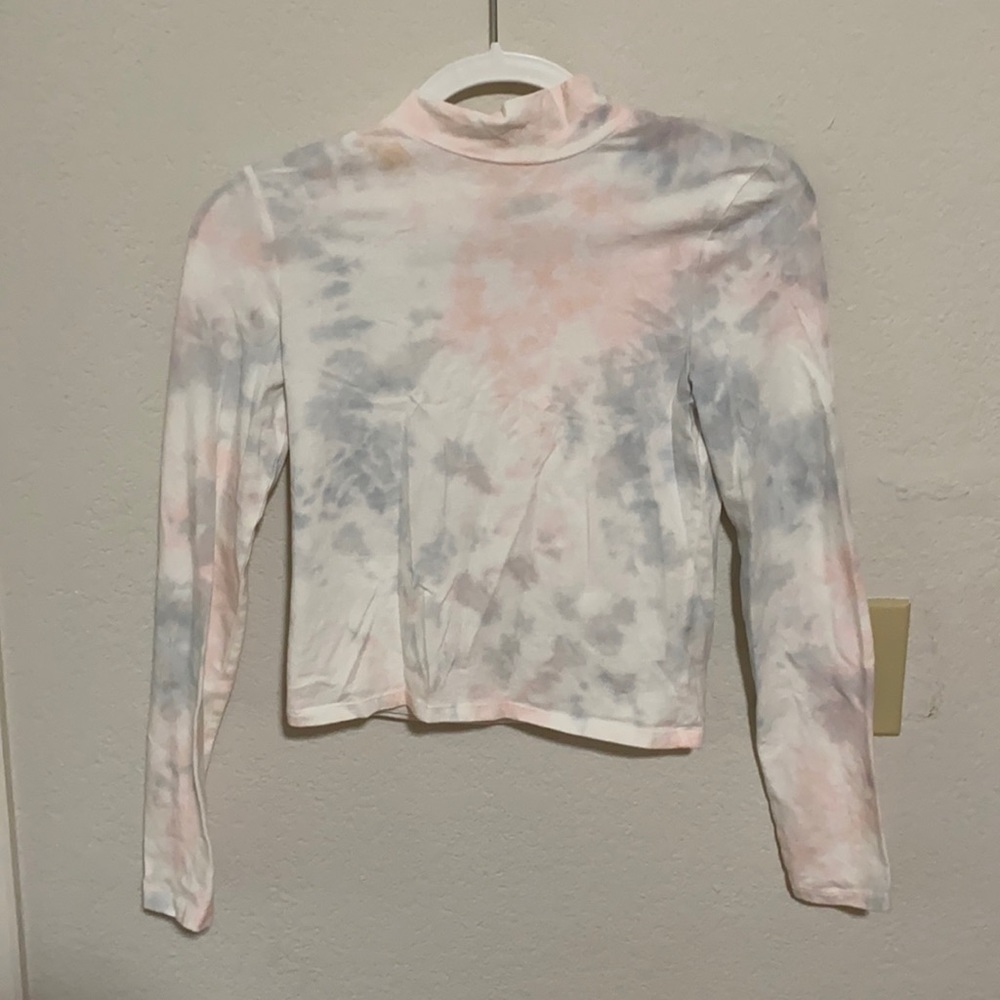 Tie dye turtle neck